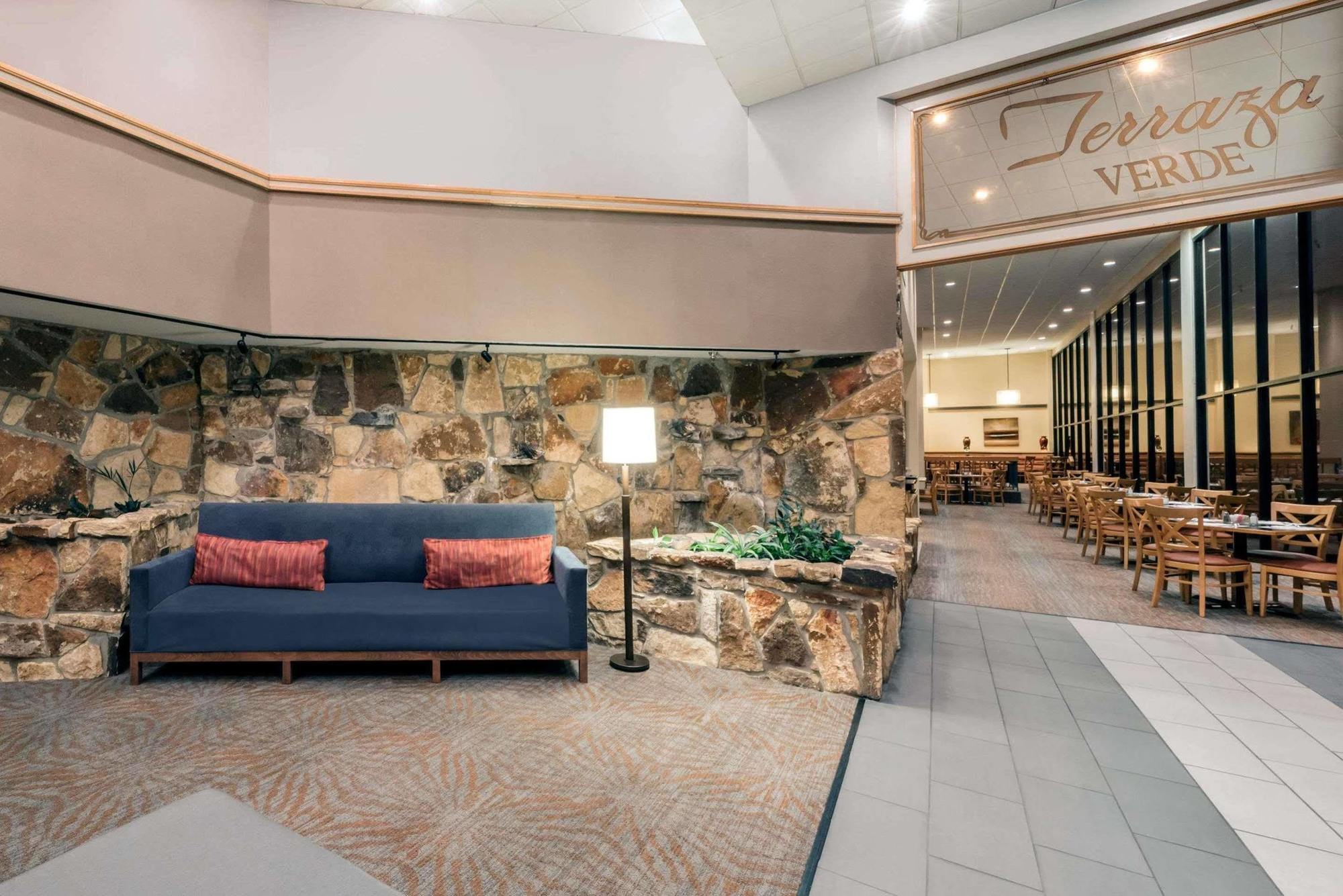 Hotel Ava ラレド エクステリア 写真
